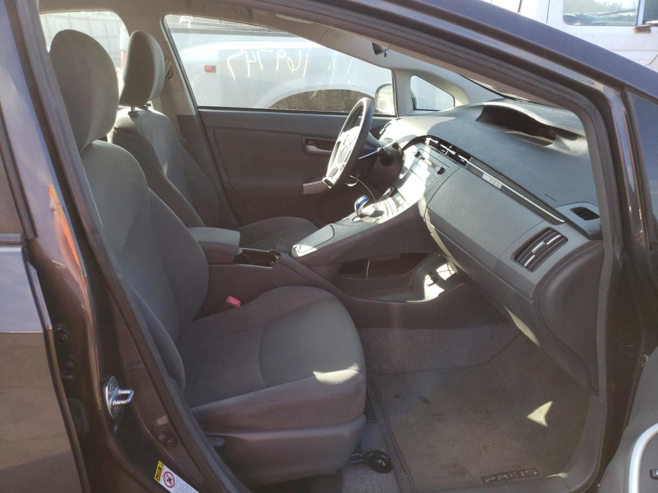 Zdjęcie 5 z aukcji – 2011 TOYOTA PRIUS z VIN JTDKN3DU3B5346297