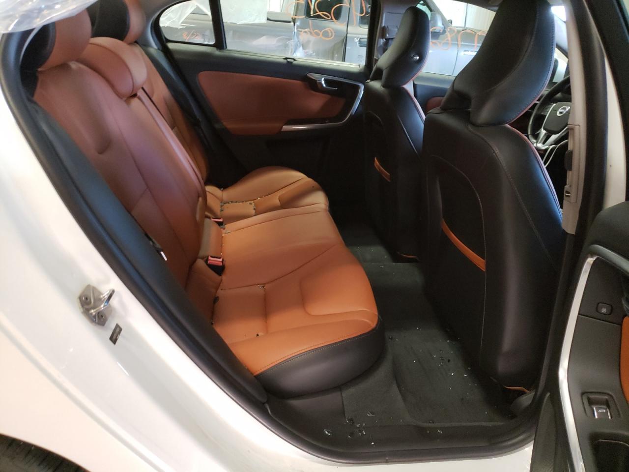 Photo 6 from auction – 2018 VOLVO S60 INSCRI with VIN LYV402TK1JB180636