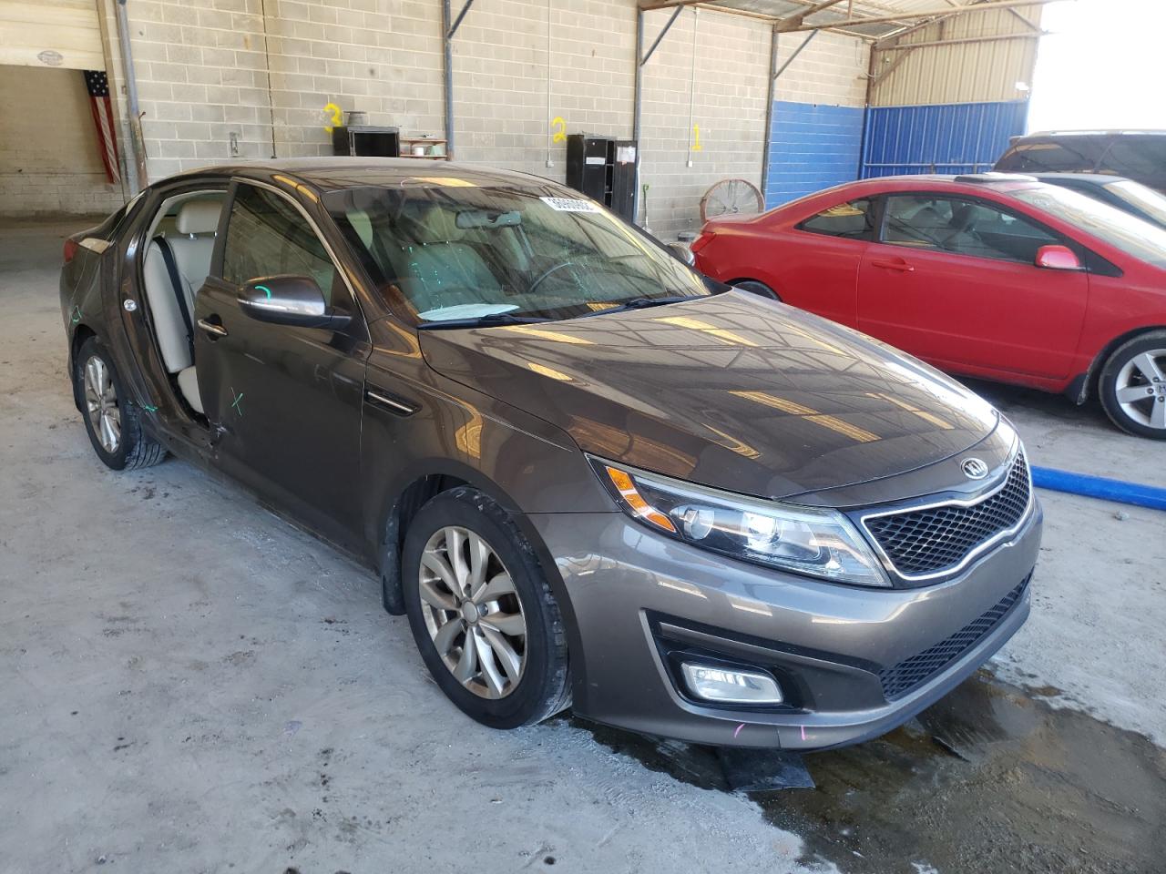 KIA OPTIMA EX 2015 with VIN 5XXGN4A77FG395188 - Photo from auction