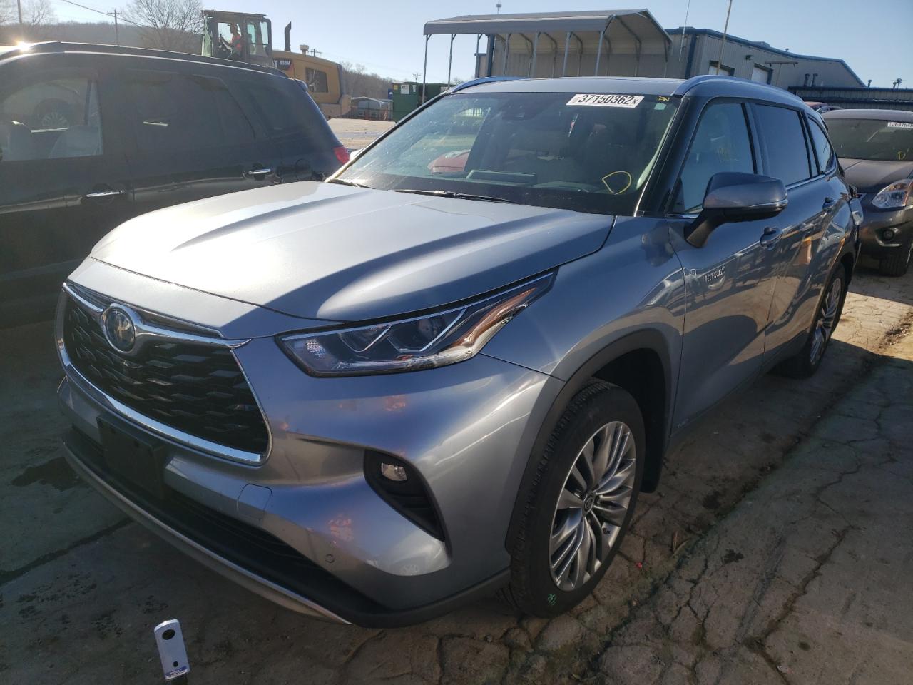 Photo 2 from auction – 2021 TOYOTA HIGHLANDER with VIN 5TDEBRCH6MS028507
