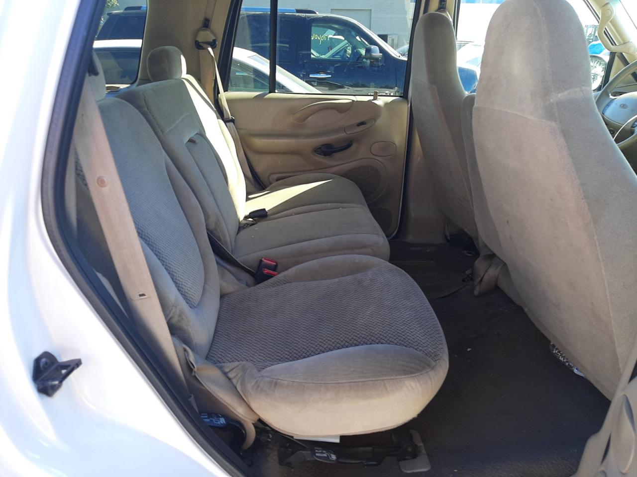 Photo 6 from auction – 2001 FORD EXPEDITION with VIN 1FMRU15L31LA34658
