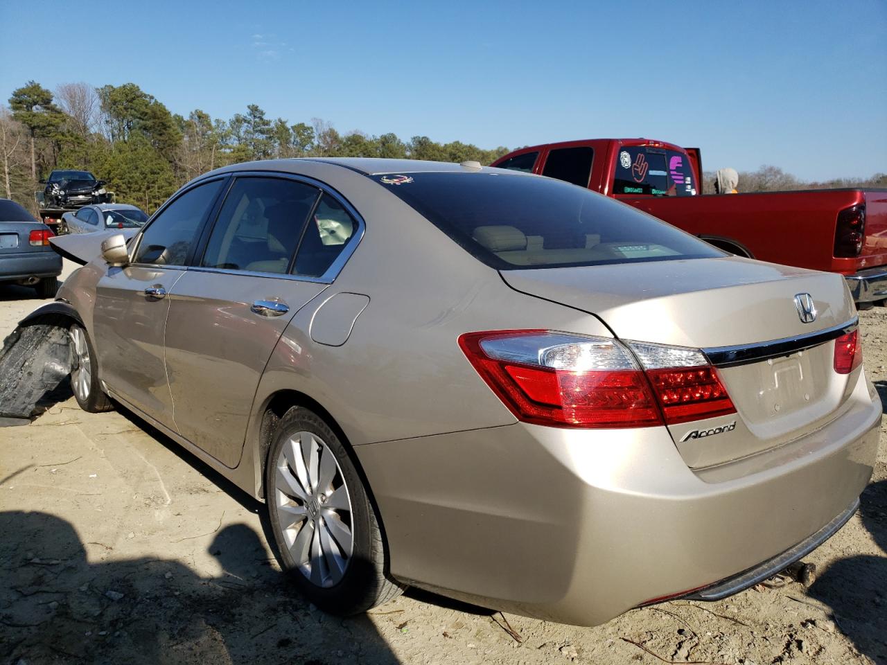 Photo 3 from auction – 2015 HONDA ACCORD EXL with VIN 1HGCR2F87FA175555