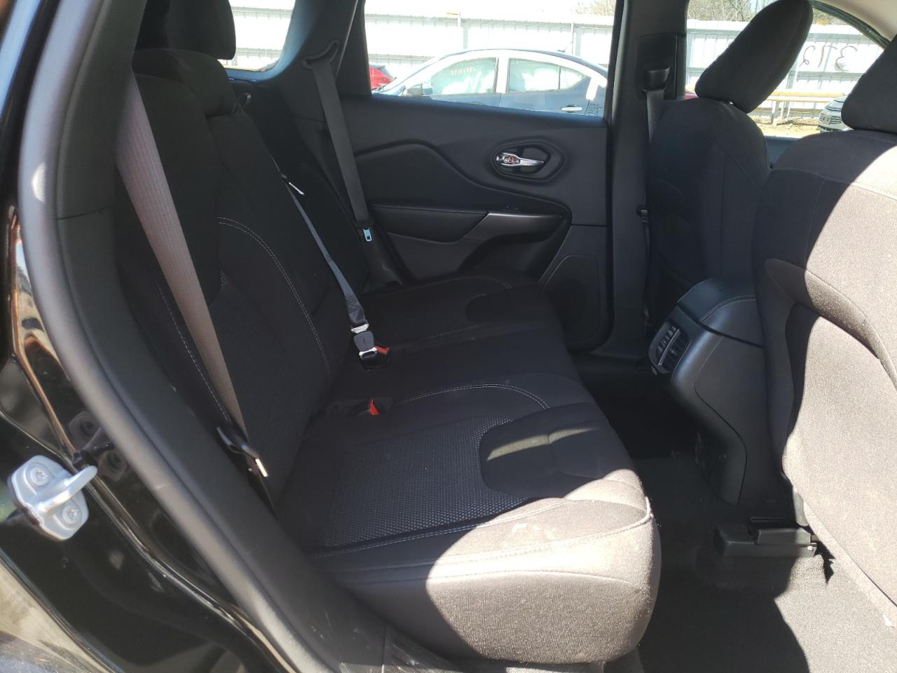 Photo 6 from auction – 2021 JEEP CHEROKEE L with VIN 1C4PJMCBXMD152012