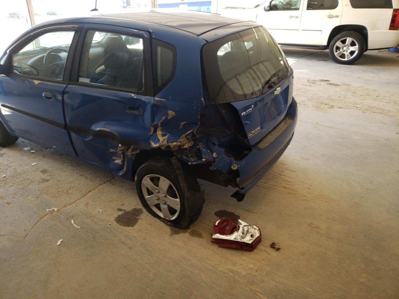 Photo 9 from auction – 2010 CHEVROLET AVEO LS with VIN KL1TD6DE2AB111544
