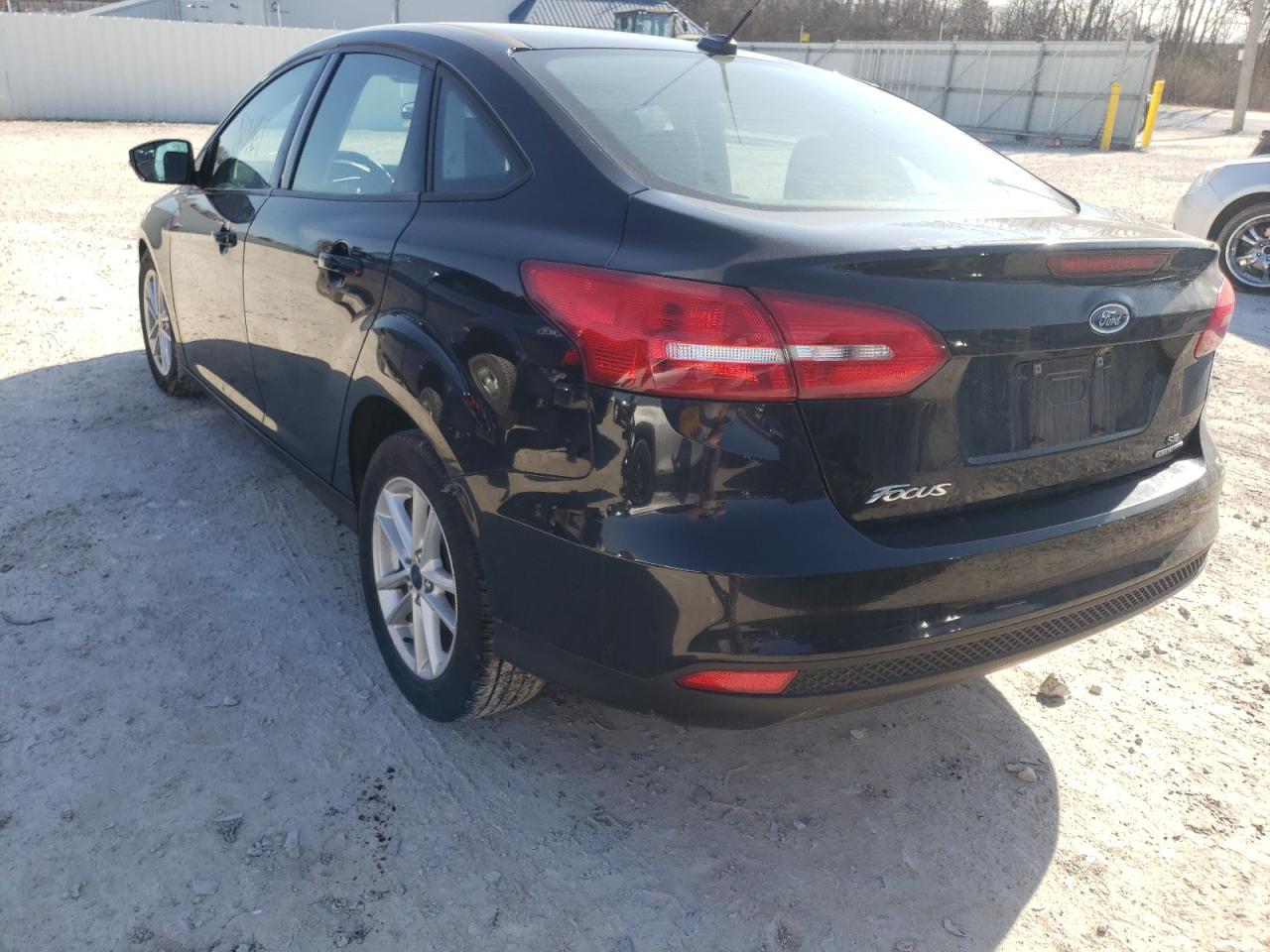 Photo 3 from auction – 2016 FORD FOCUS SE with VIN 1FADP3F2XGL336132