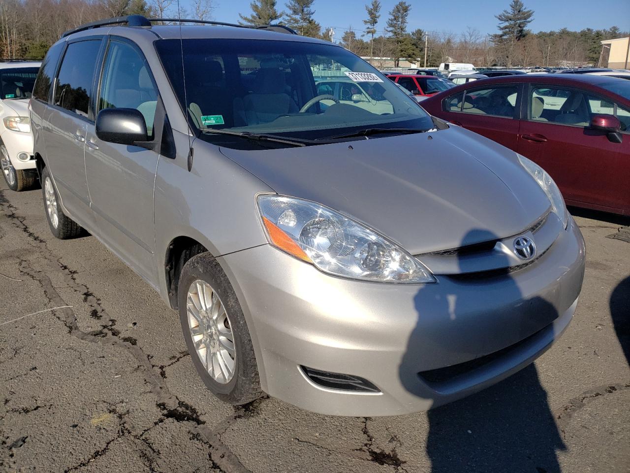 TOYOTA SIENNA LE 2008 with VIN 5TDBK23C48S019955 - Photo from auction