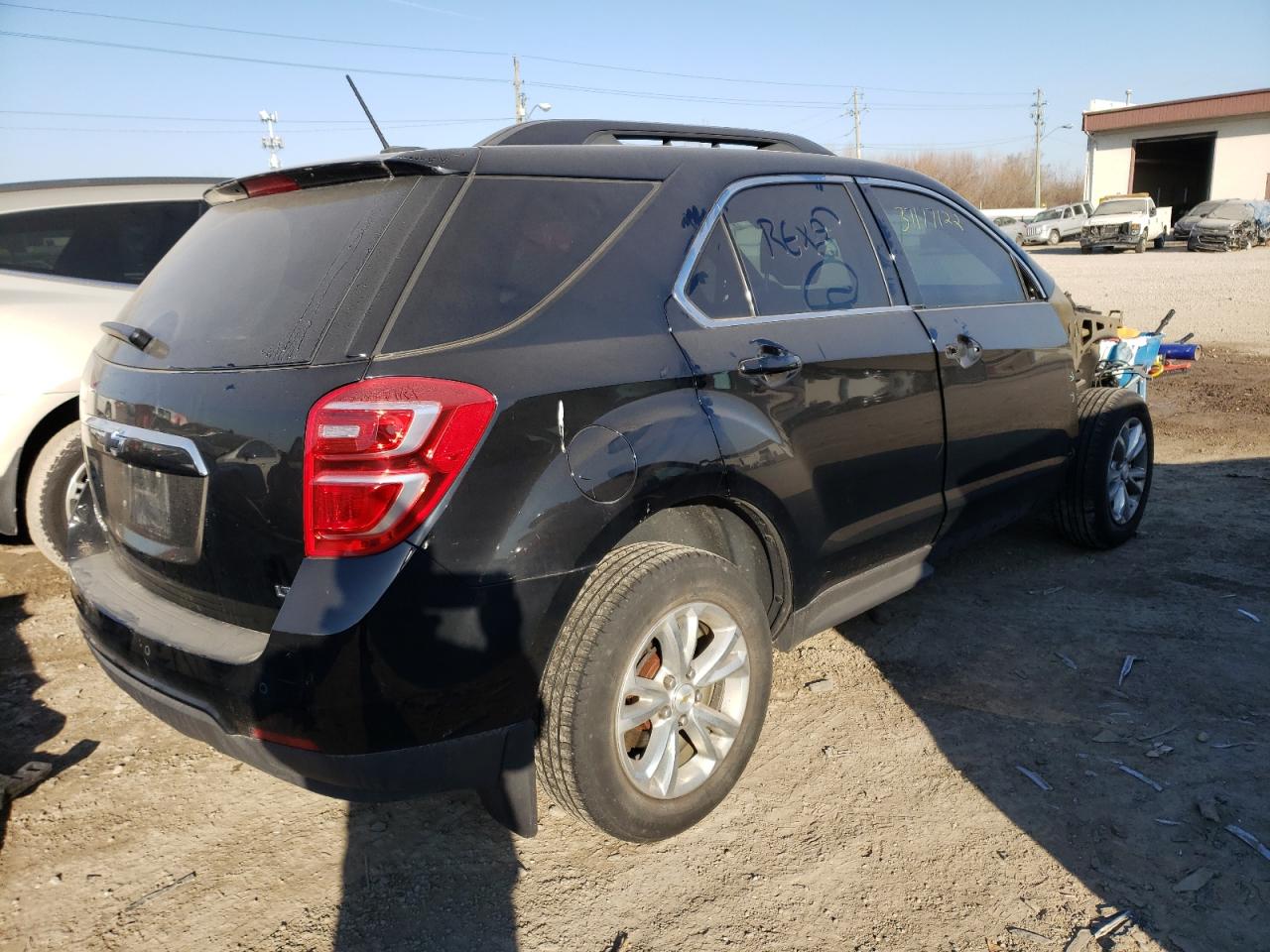Photo 4 from auction – 2017 CHEVROLET EQUINOX LT with VIN 2GNFLFEK0H6215340