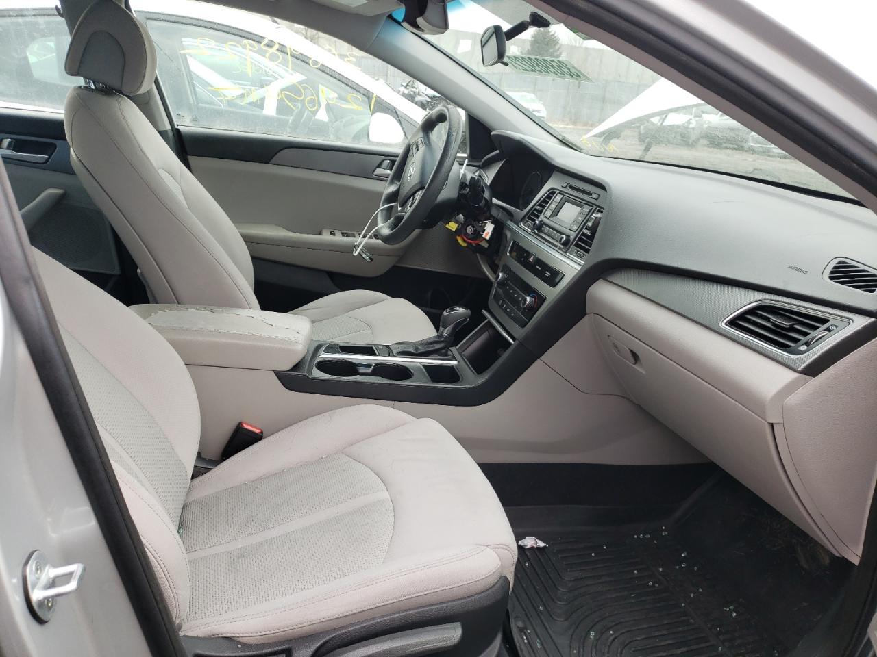 Photo 5 from auction – 2015 HYUNDAI SONATA SE with VIN 5NPE24AF5FH105378