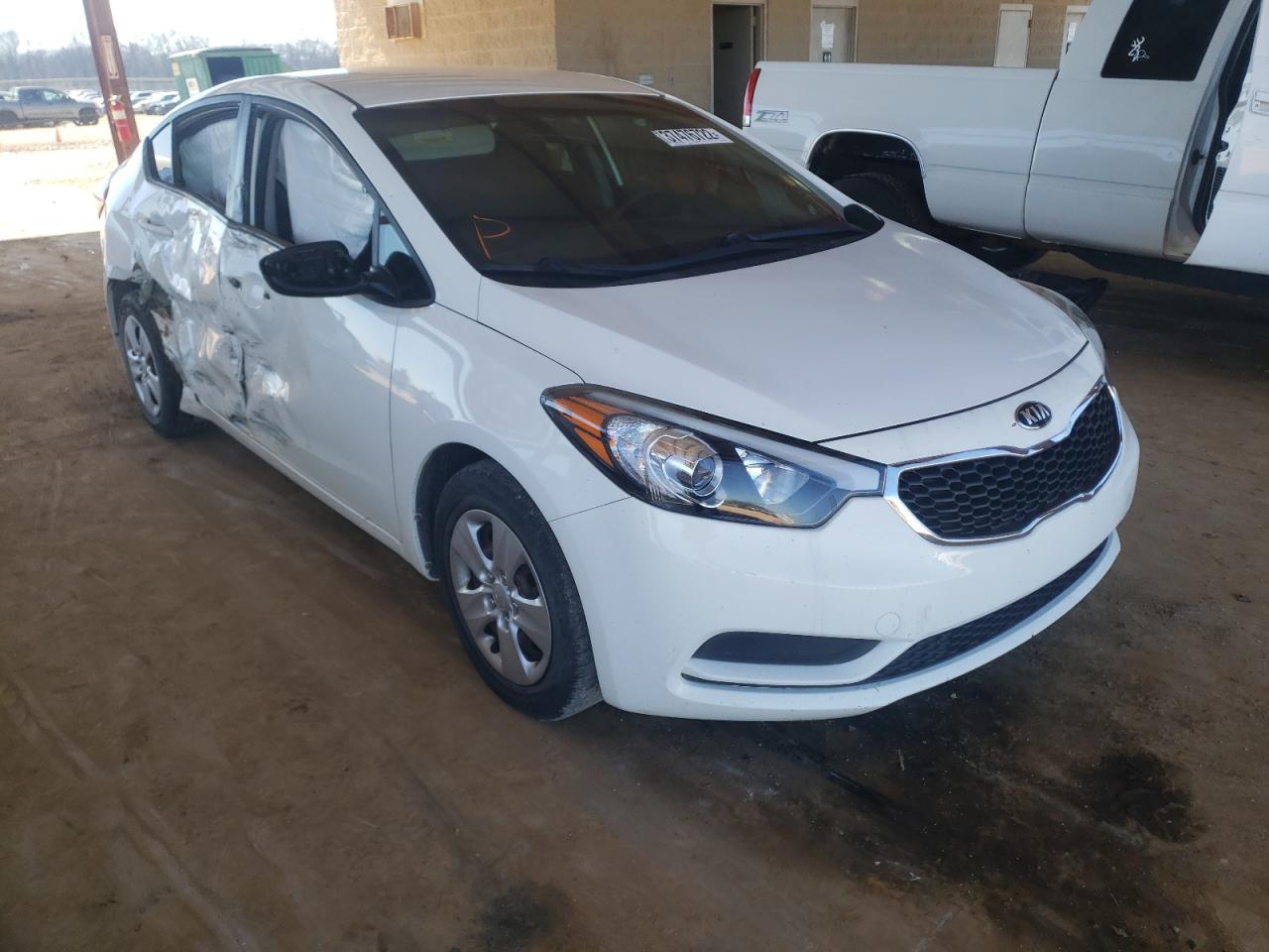 KIA FORTE LX 2016 with VIN KNAFK4A65G5605530 - Photo from auction