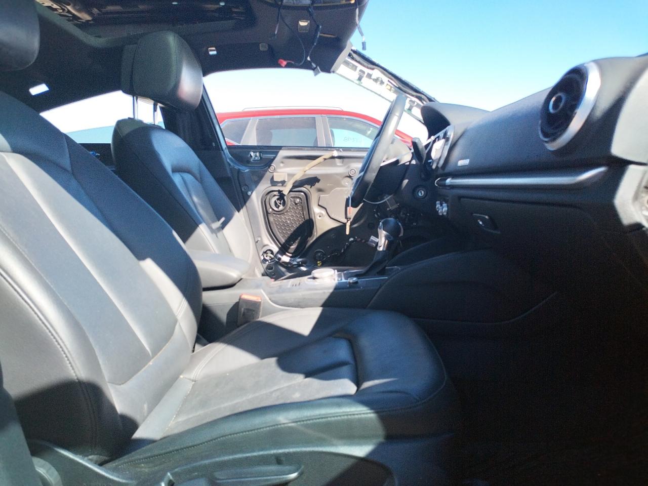 Photo 5 from auction – 2015 AUDI A3 with VIN WAUBFGFF6F1129002