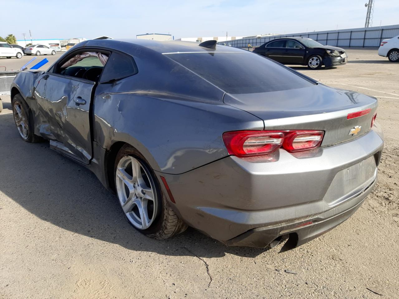 Photo 3 from auction – 2019 CHEVROLET CAMARO LS with VIN 1G1FB1RX3K0113091