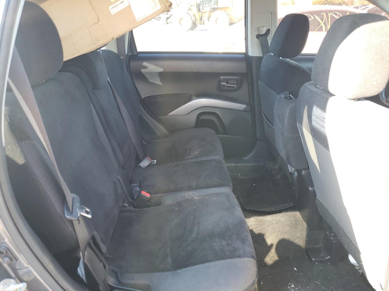 Photo 6 from auction – 2012 MITSUBISHI OUTLANDER with VIN JA4AS2AW5CU003108