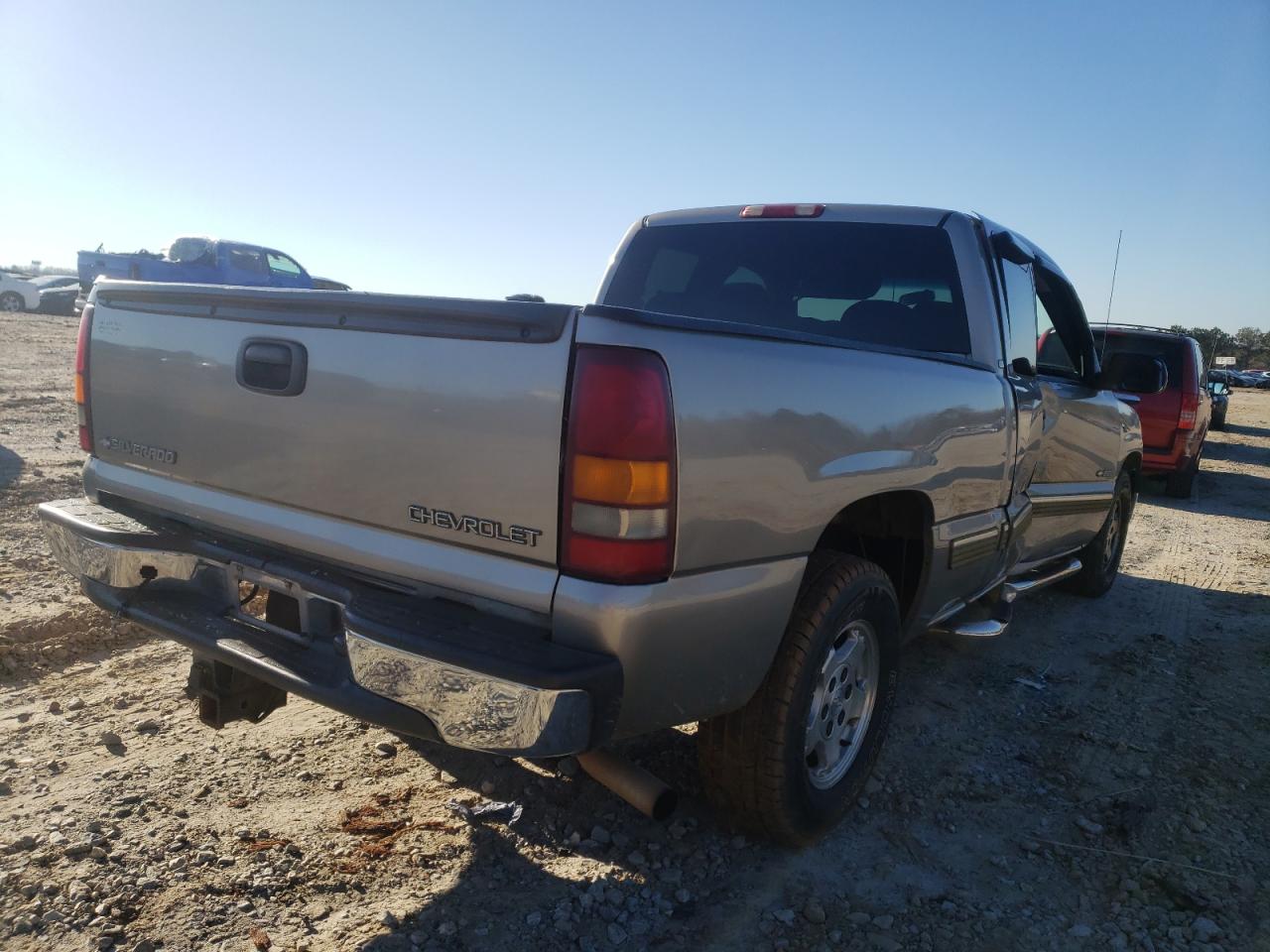 Photo 4 from auction – 2002 CHEVROLET SILVERADO with VIN 2GCEC19T021253682