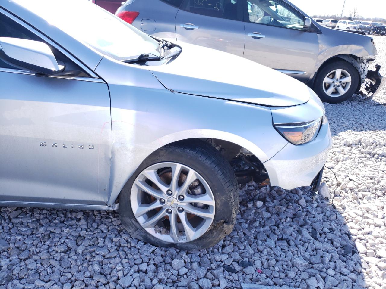 Photo 9 from auction – 2018 CHEVROLET MALIBU LT with VIN 1G1ZD5ST7JF127903