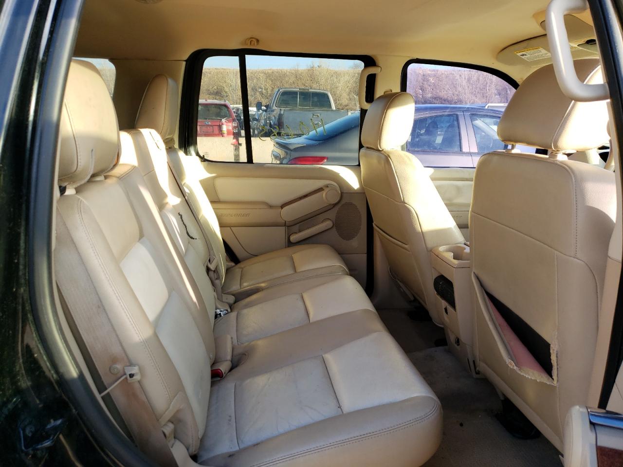 Photo 6 from auction – 2006 FORD EXPLORER E with VIN 1FMEU64E46UA82590