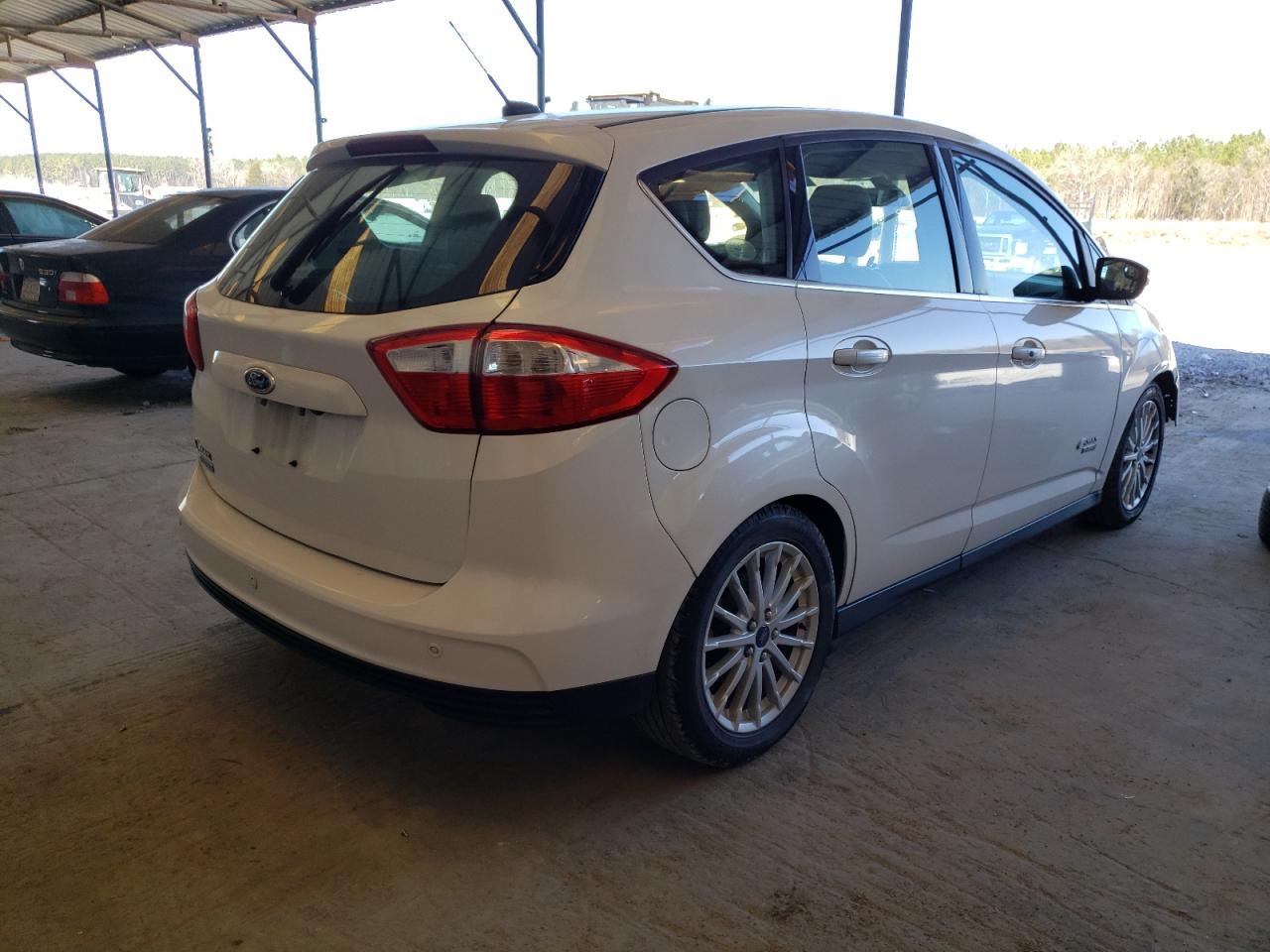 Photo 4 from auction – 2015 FORD C-MAX PREM with VIN 1FADP5CU1FL103790