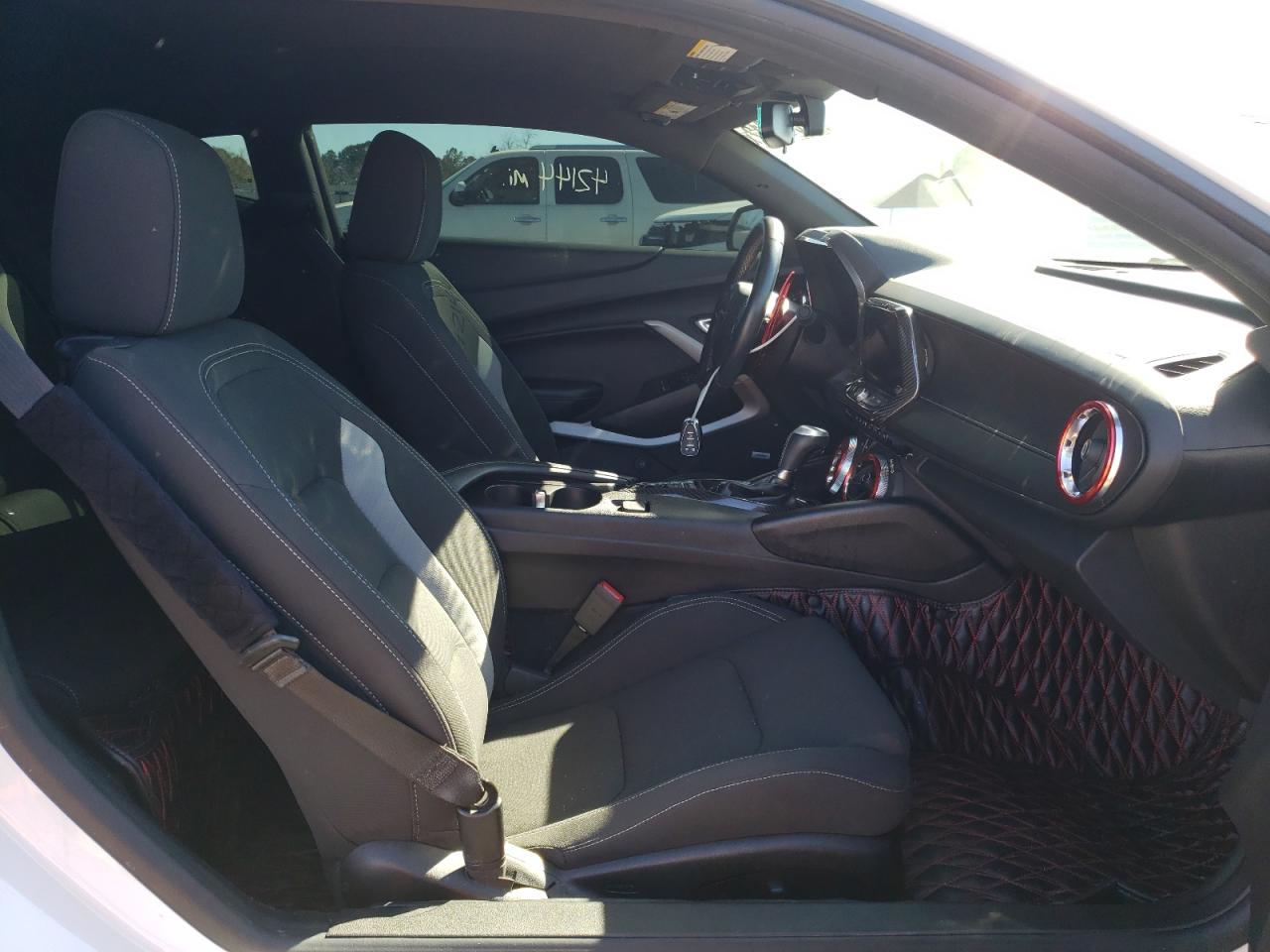 Photo 5 from auction – 2018 CHEVROLET CAMARO LT with VIN 1G1FB1RS7J0159624