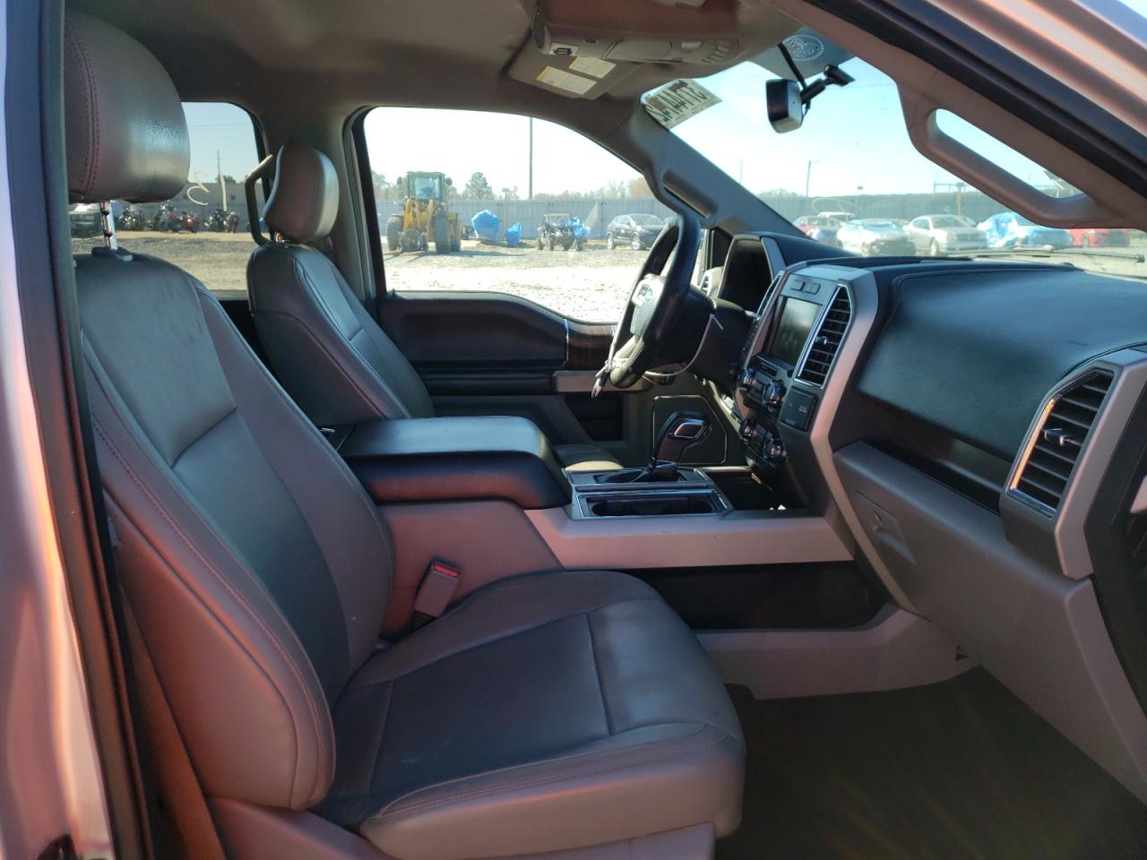 Photo 5 from auction – 2015 FORD F150 SUPER with VIN 1FTEW1CP5FFC68552