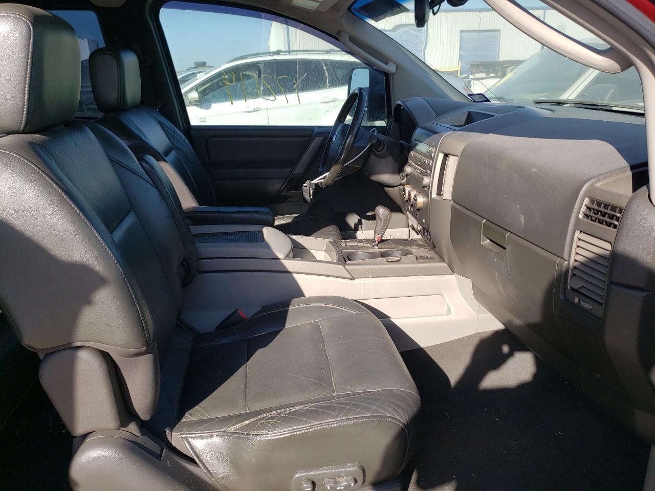 Photo 5 from auction – 2004 NISSAN TITAN XE with VIN 1N6AA06A04N547762
