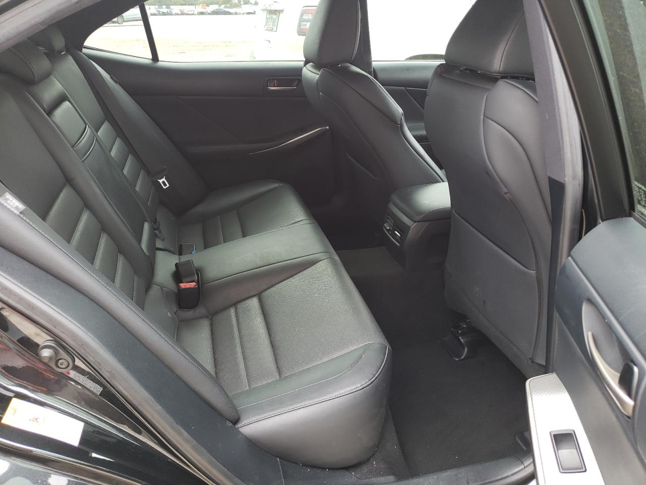 Photo 6 from auction – 2017 LEXUS IS 200T with VIN JTHBA1D20H5045072