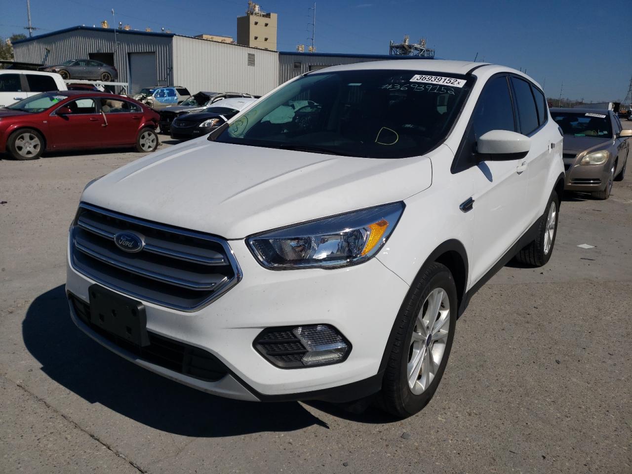 Photo 2 from auction – 2017 FORD ESCAPE SE with VIN 1FMCU0GDXHUC07182