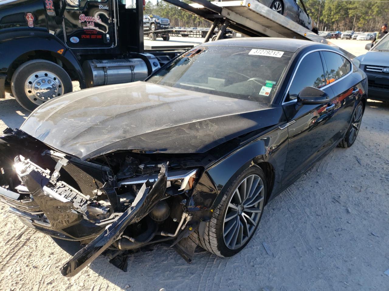 Photo 2 from auction – 2018 AUDI A5 PREMIUM with VIN WAUBNCF52JA115724