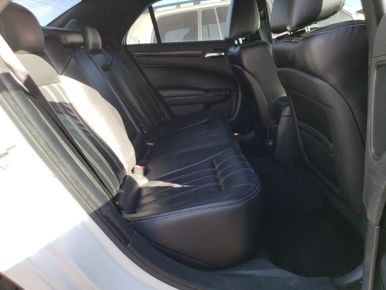 Photo 6 from auction – 2014 CHRYSLER 300 S with VIN 2C3CCABG0EH382560