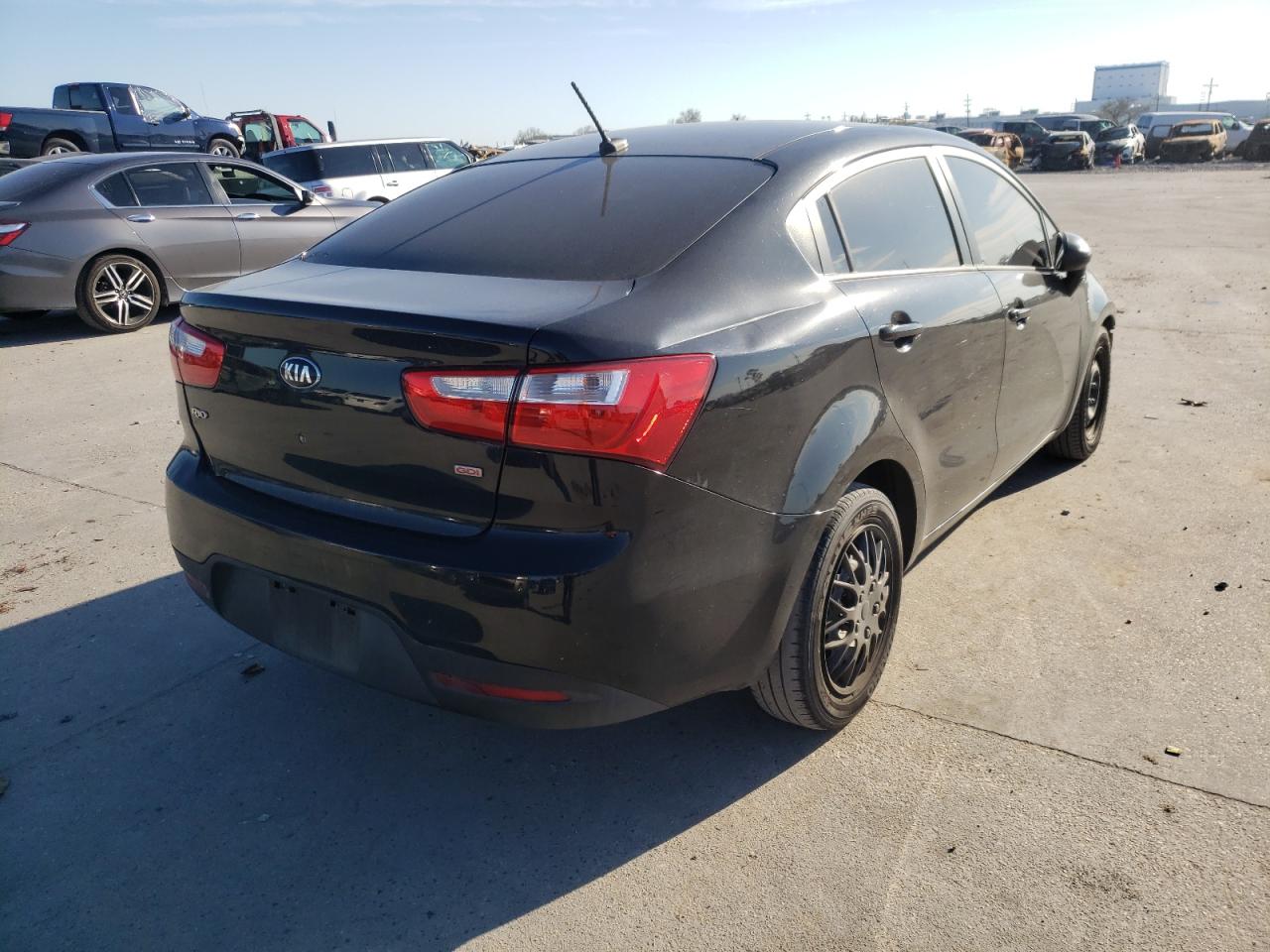 Photo 4 from auction – 2014 KIA RIO LX with VIN KNADM4A39E6395240