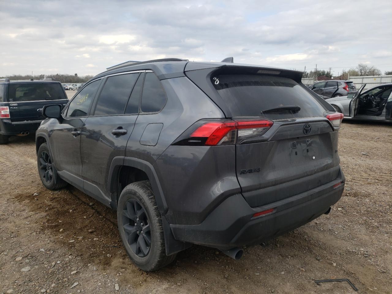 Photo 3 from auction – 2021 TOYOTA RAV4 LE with VIN 2T3H1RFV2MC116858