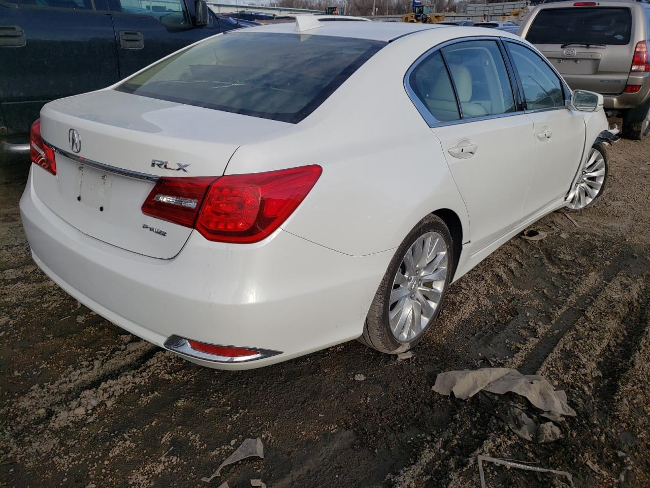 Photo 4 from auction – 2014 ACURA RLX TECH with VIN JH4KC1F58EC005024
