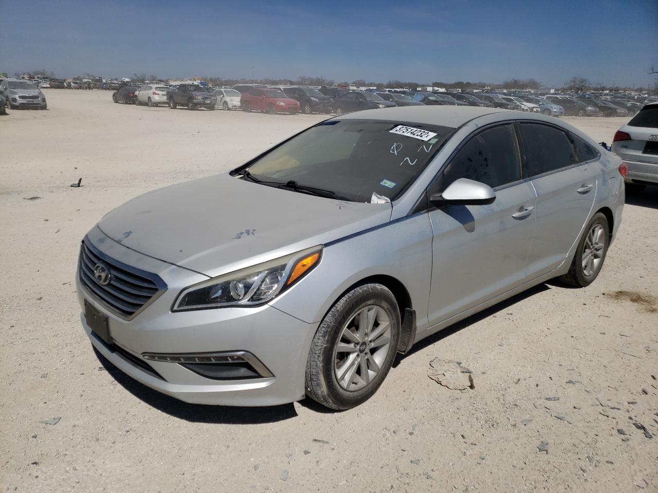 Photo 2 from auction – 2015 HYUNDAI SONATA SE with VIN 5NPE24AF5FH199374