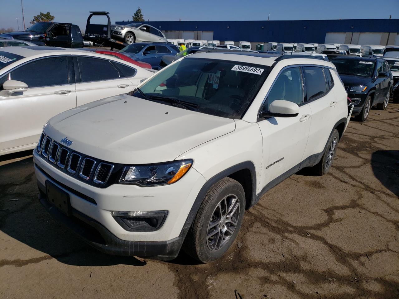 Photo 2 from auction – 2018 JEEP COMPASS LA with VIN 3C4NJCBB6JT494842
