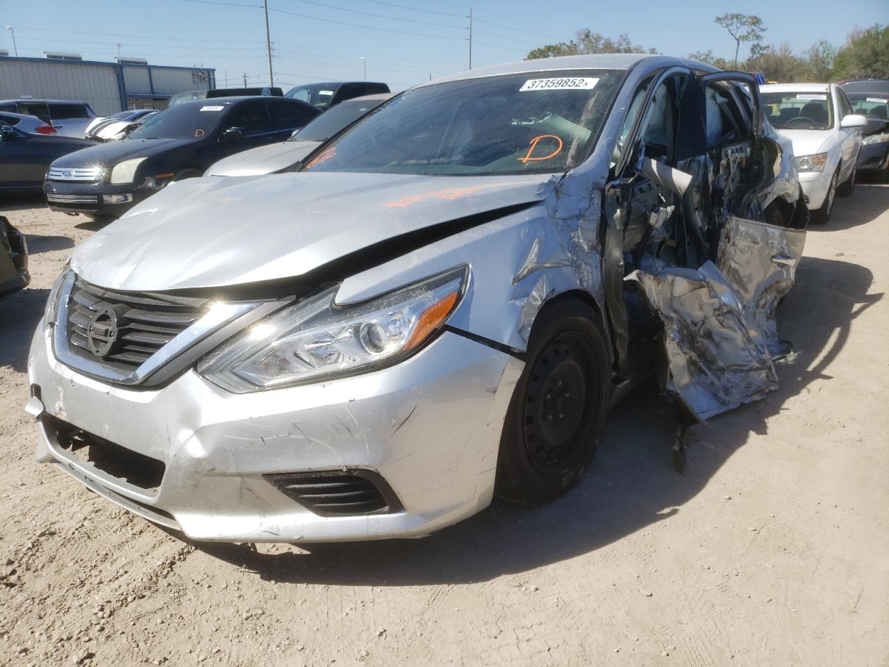 Photo 2 from auction – 2017 NISSAN ALTIMA with VIN 1N4AL3AP6HC173448