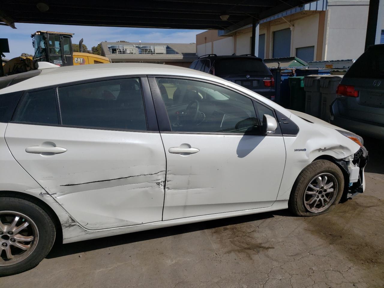 Photo 9 from auction – 2016 TOYOTA PRIUS with VIN JTDKBRFU2G3018932