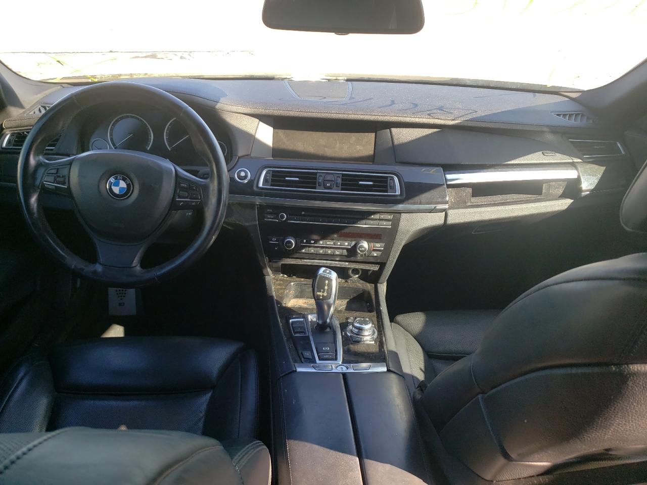 Photo 9 from auction – 2012 BMW 750 I with VIN WBAKA8C58CCY37574