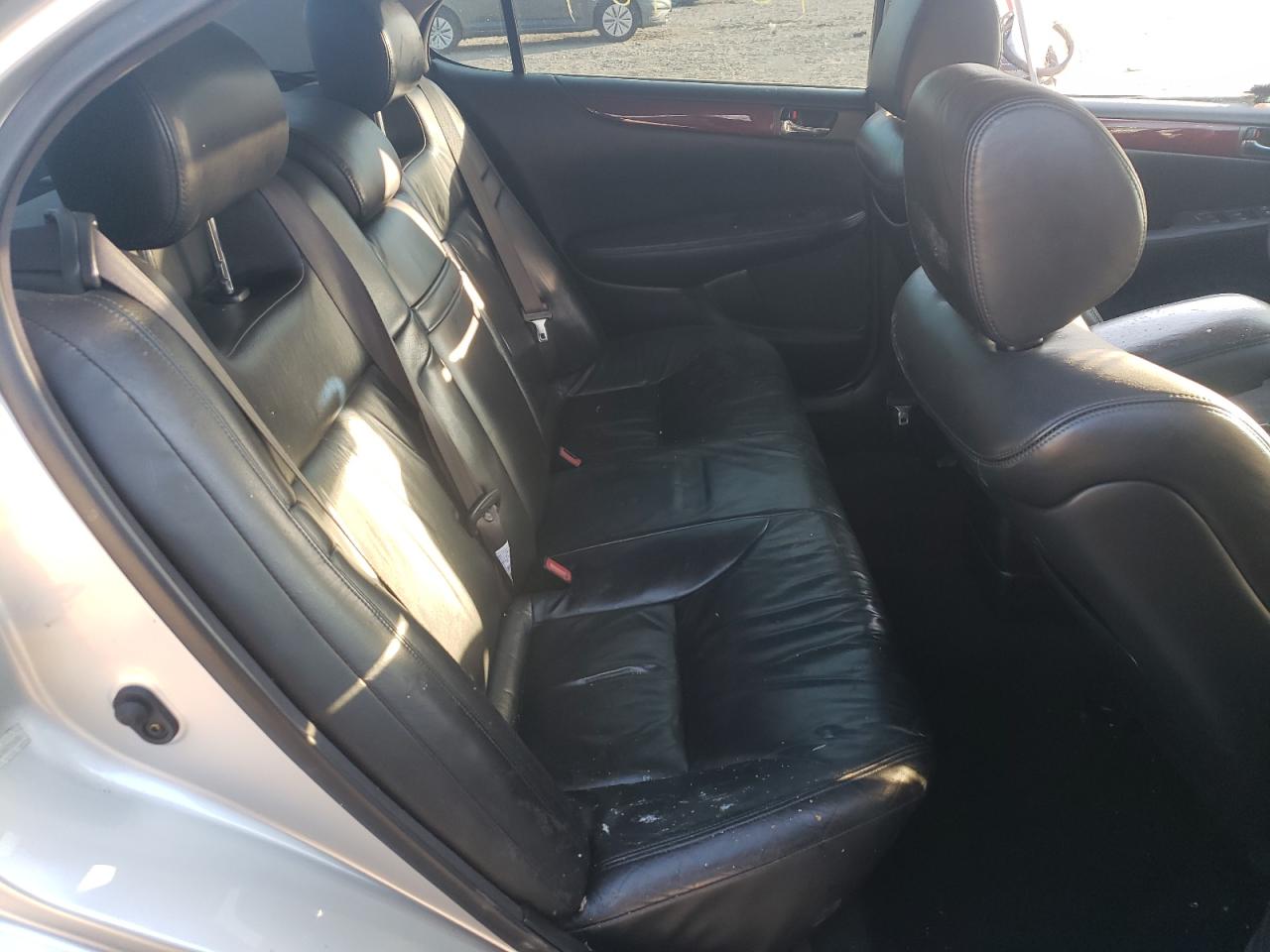 Photo 6 from auction – 2002 LEXUS ES 300 with VIN JTHBF30G020075935
