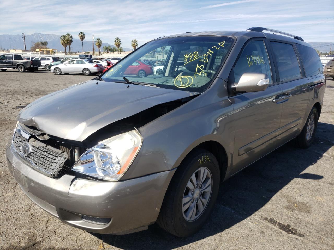 Photo 2 from auction – 2011 KIA SEDONA LX with VIN KNDMG4C71B6381774