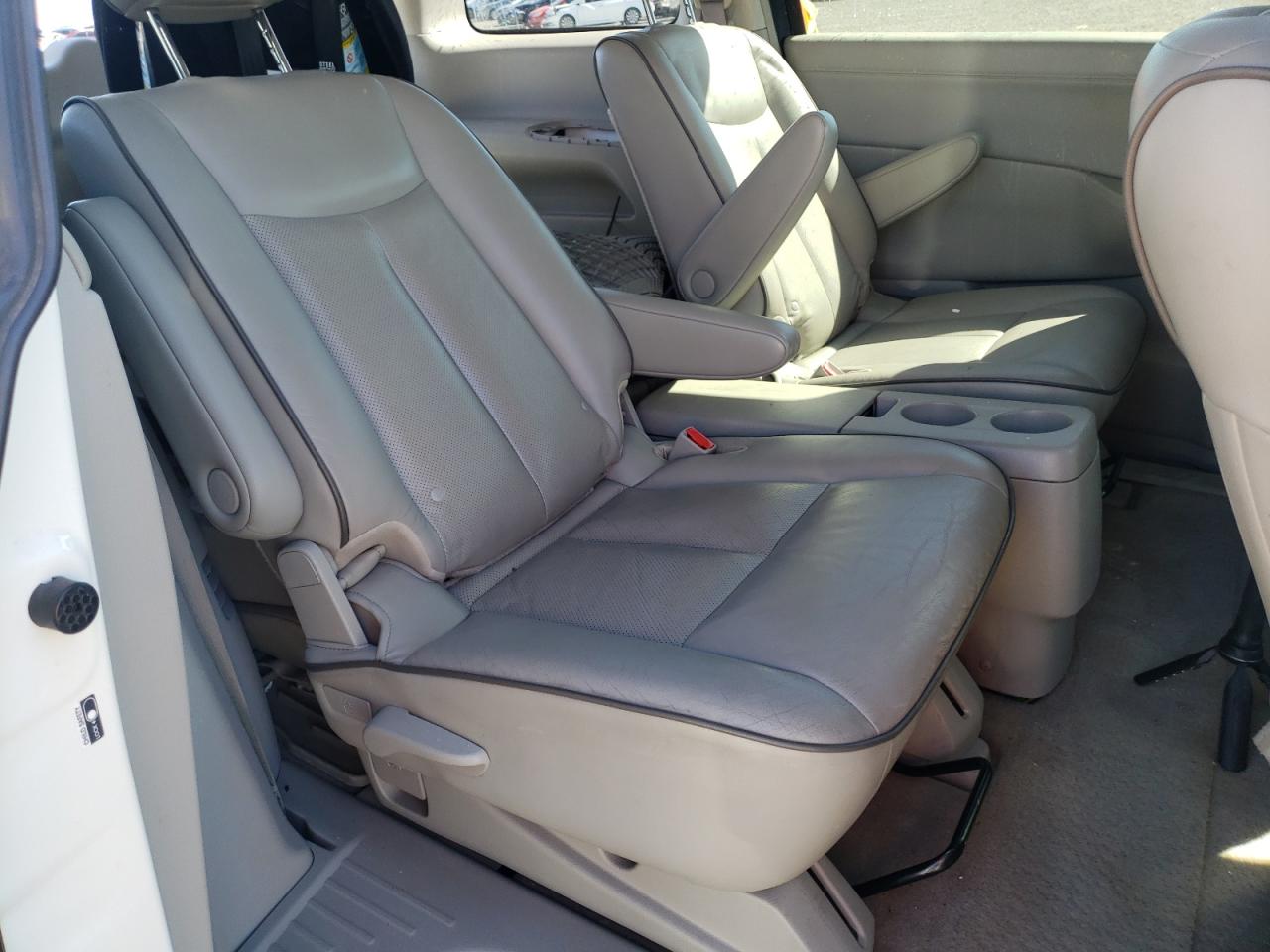 Photo 6 from auction – 2014 NISSAN QUEST S with VIN JN8AE2KP4E9107264