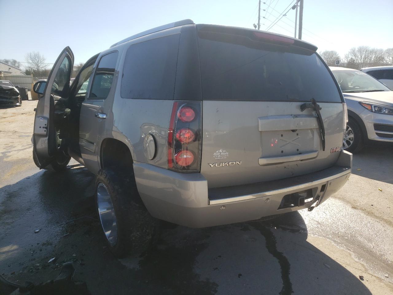 Photo 3 from auction – 2008 GMC YUKON DENA with VIN 1GKFK63848J182434