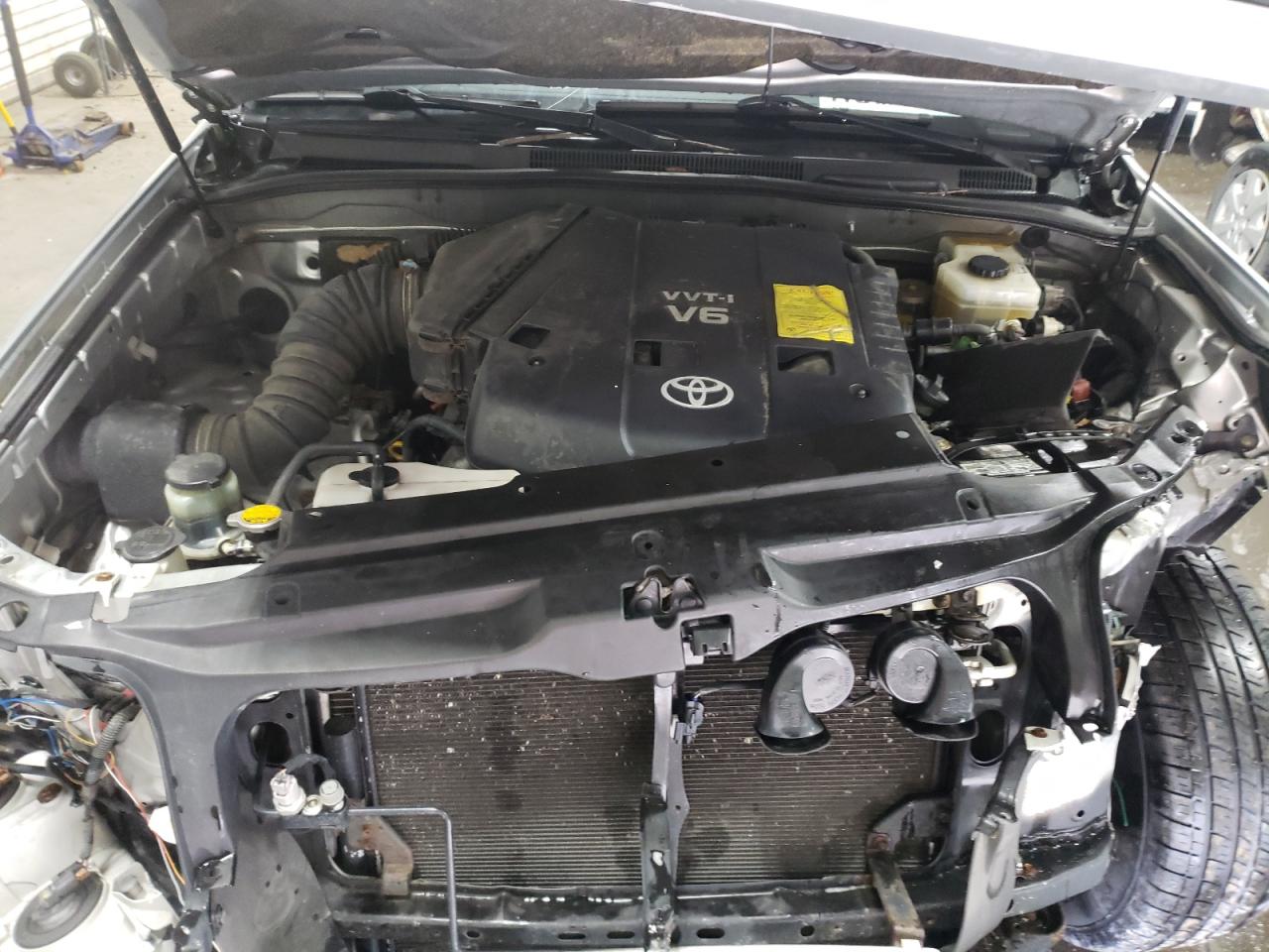 Photo 7 from auction – 2004 TOYOTA 4RUNNER SR with VIN JTEBU14R348019169