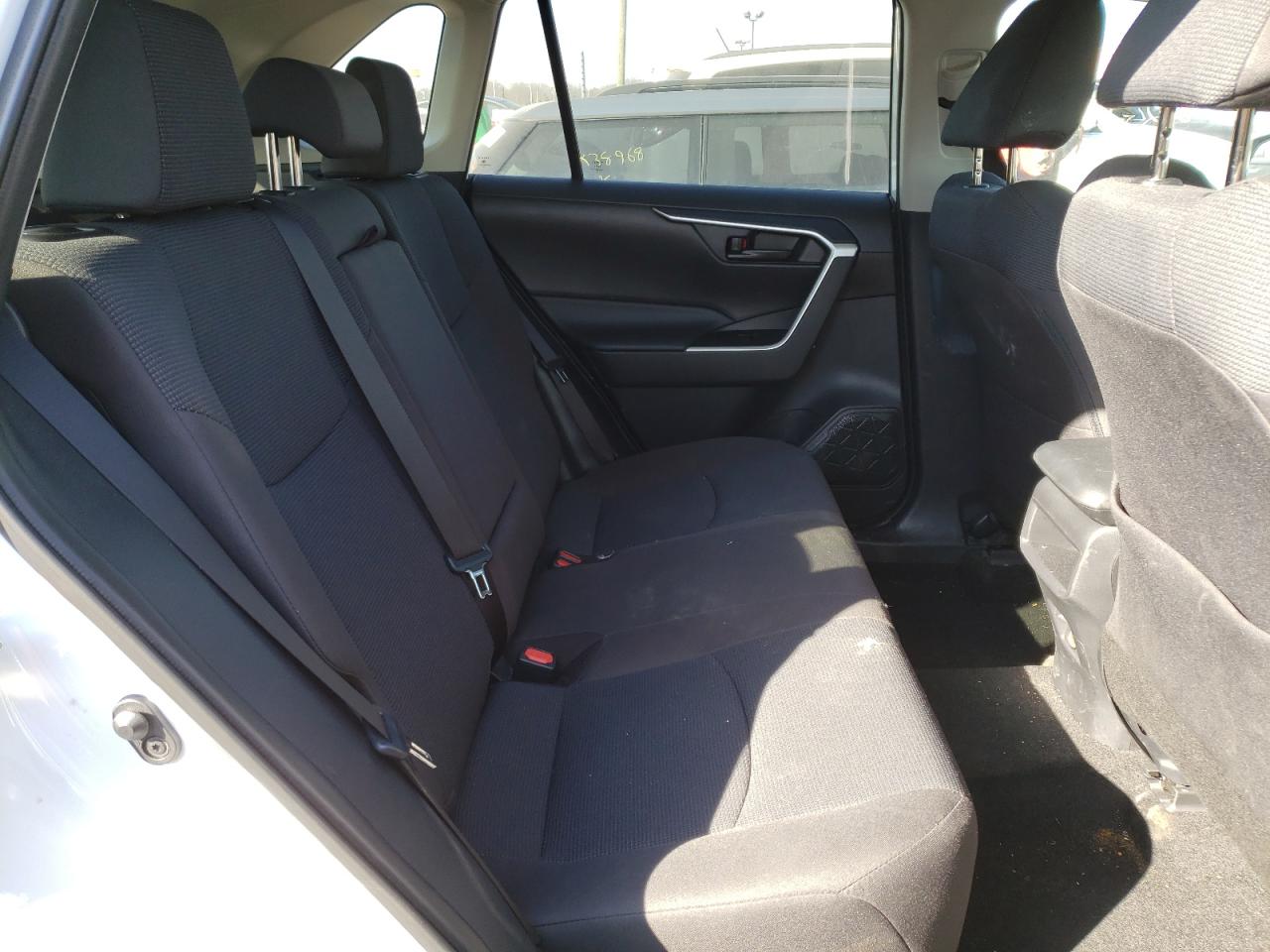 Photo 6 from auction – 2020 TOYOTA RAV4 LE with VIN 2T3G1RFV5LW112960