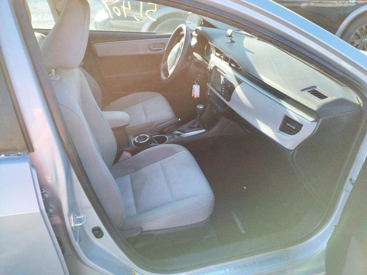Photo 5 from auction – 2016 TOYOTA COROLLA L with VIN 2T1BURHE4GC487141