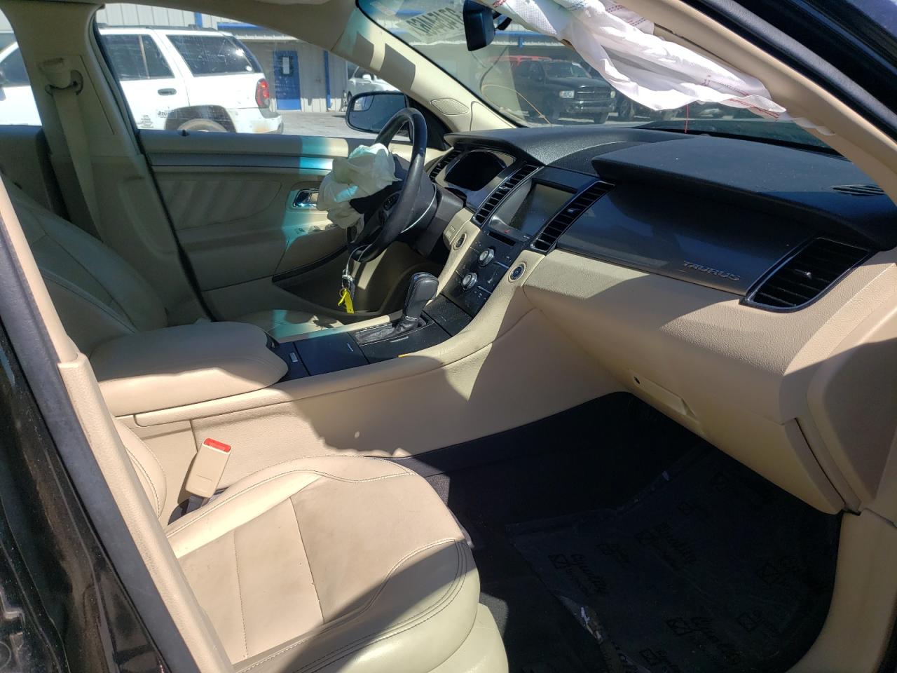 Photo 5 from auction – 2015 FORD TAURUS SEL with VIN 1FAHP2E82FG175414