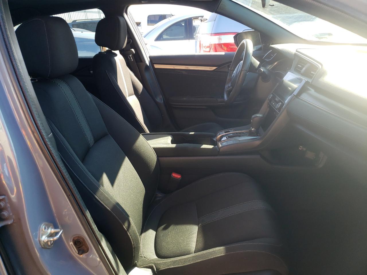 Photo 5 from auction – 2017 HONDA CIVIC EX with VIN SHHFK7H5XHU200750