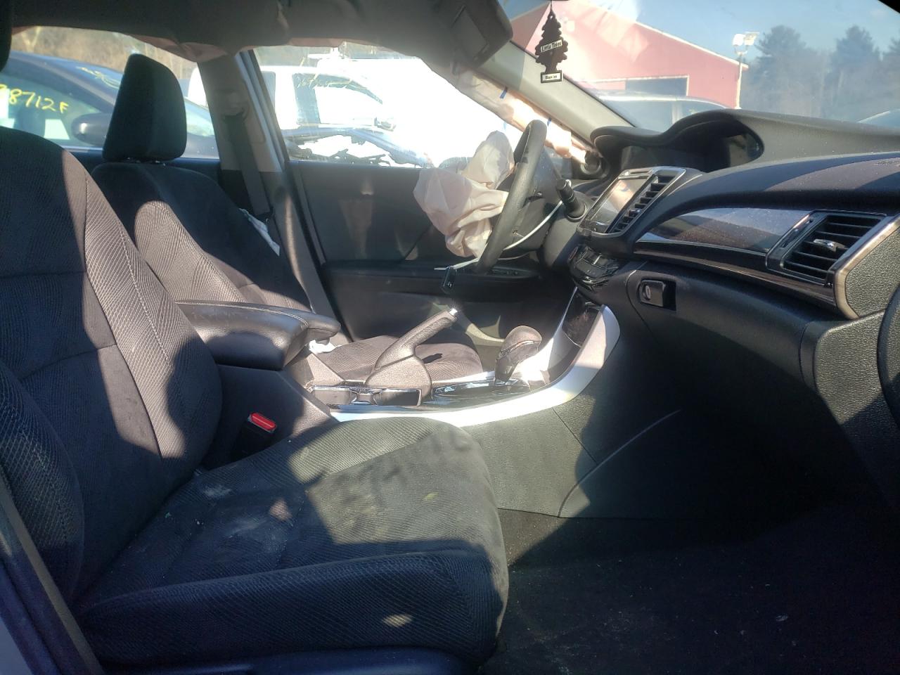 Photo 5 from auction – 2017 HONDA ACCORD EX with VIN 1HGCR2F76HA223718