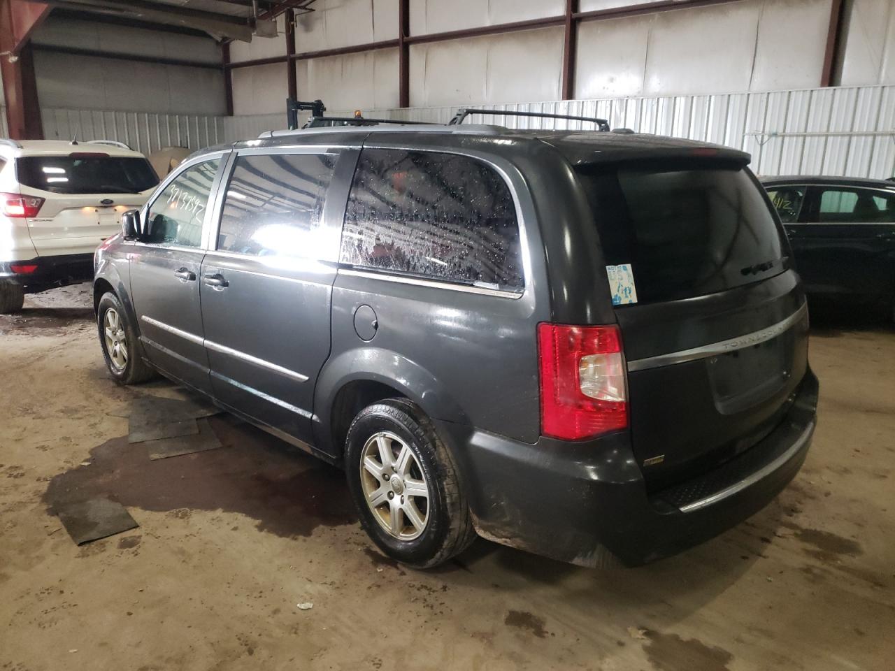 Photo 3 from auction – 2012 CHRYSLER TOWN & COU with VIN 2C4RC1BG8CR299634