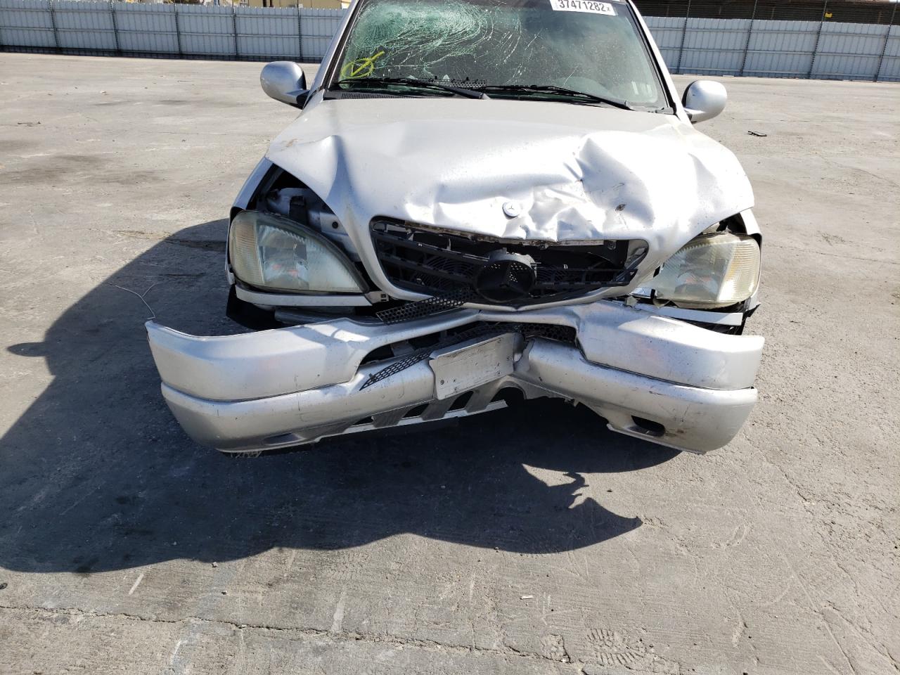 Photo 9 from auction – 2000 MERCEDES-BENZ ML 320 with VIN 4JGAB54E4YA184247