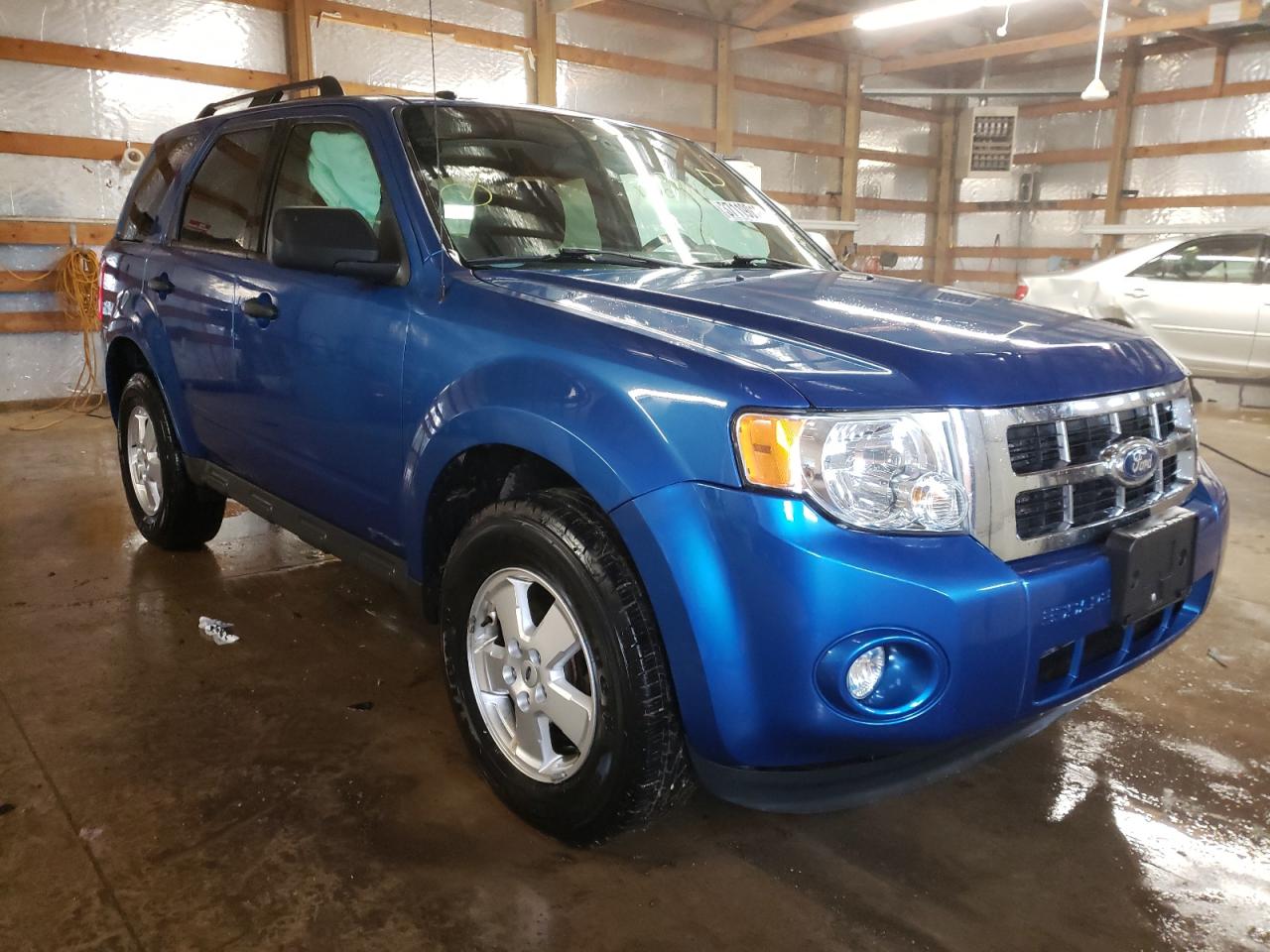 FORD ESCAPE XLT 2011 مع رقم تعريف المركبة 1FMCU0D78BKC48850 - صورة من المزاد