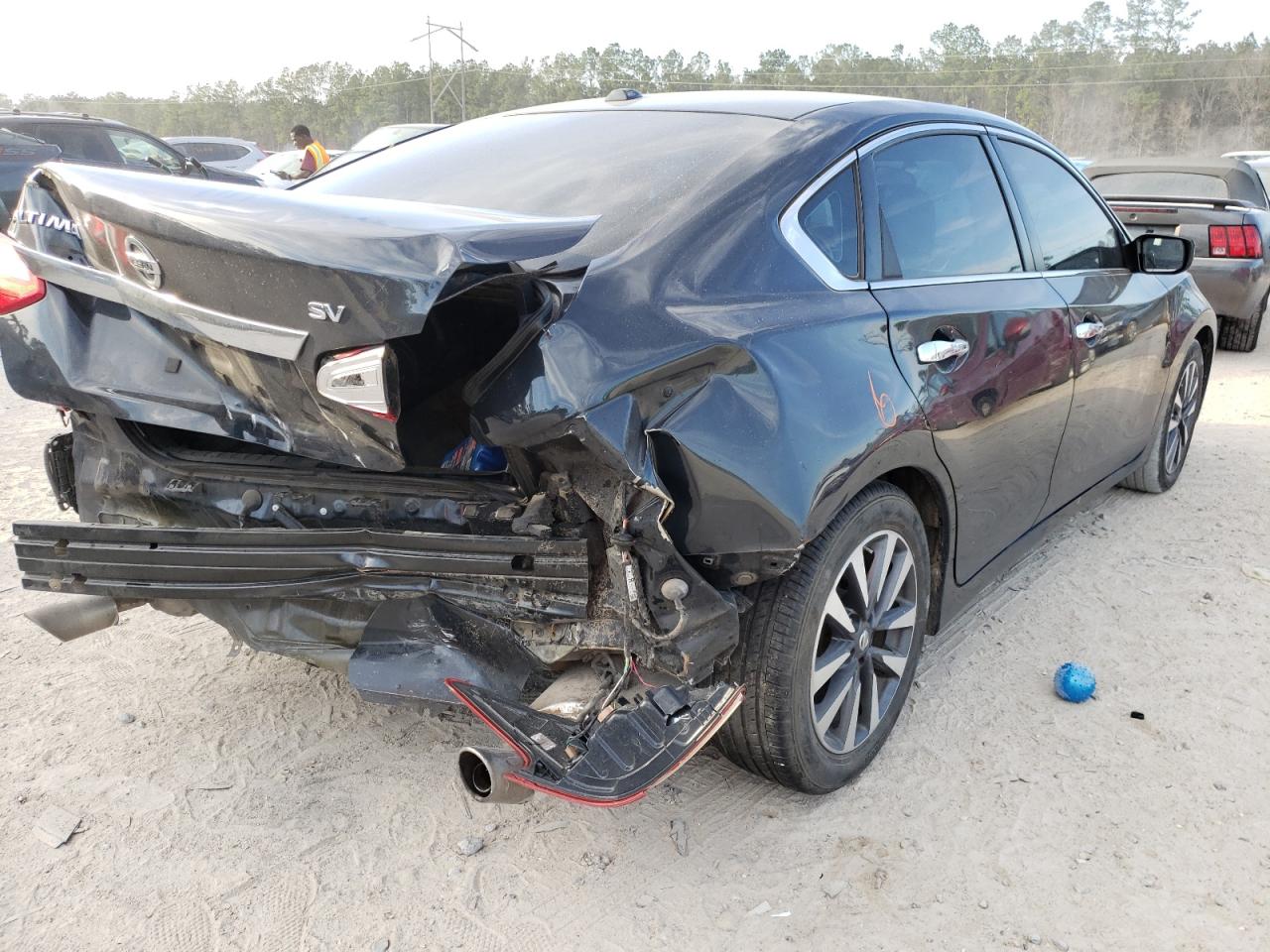 Photo 4 from auction – 2017 NISSAN ALTIMA 2.5 with VIN 1N4AL3AP8HC115485