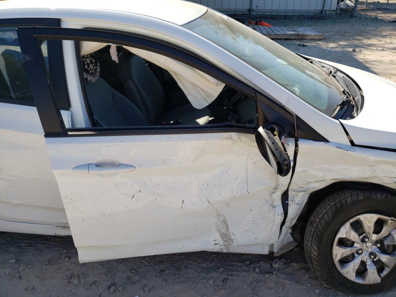 Photo 9 from auction – 2016 HYUNDAI ACCENT SE with VIN KMHCT5AE0GU266399